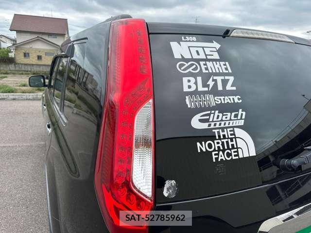 Nissan X-TRAIL 2012-08 8814151-12