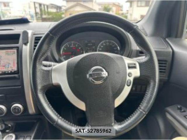 Nissan X-TRAIL 2012-08 8814151-16