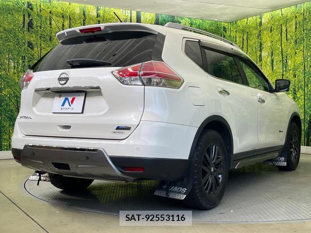 Nissan X-TRAIL 2015-07 8814249-16