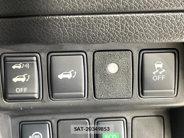 Nissan X-TRAIL 2015-08 8814384-5