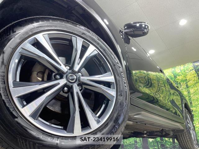 Nissan X-TRAIL 2018-02 8814454-12