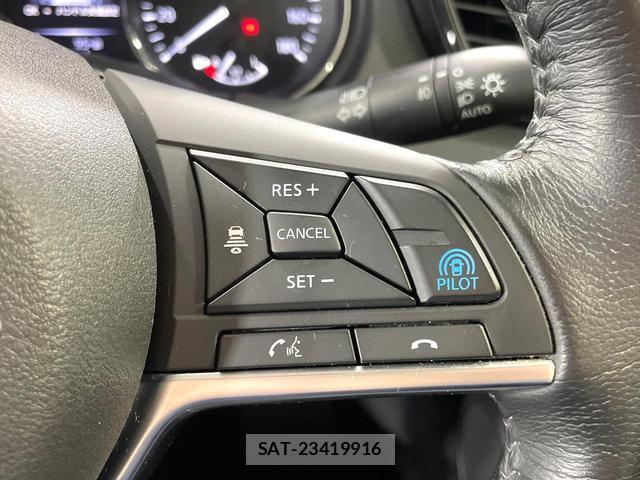 Nissan X-TRAIL 2018-02 8814454-3