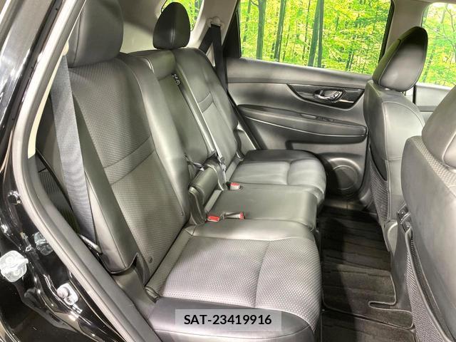 Nissan X-TRAIL 2018-02 8814454-8