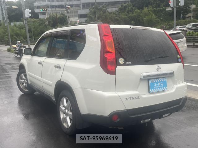 Nissan X-TRAIL 2009-07 8814565-2