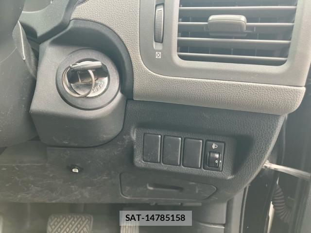 Nissan X-TRAIL 2007-11 8814574-16
