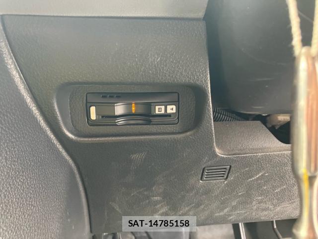 Nissan X-TRAIL 2007-11 8814574-18