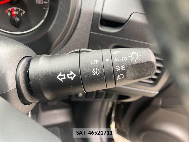 Nissan X-TRAIL 2013-09 8814601-16