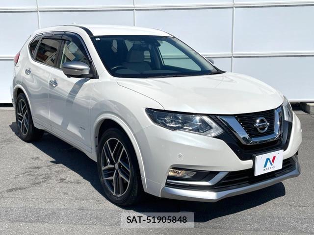 Nissan X-TRAIL 2018-05 8814638-15