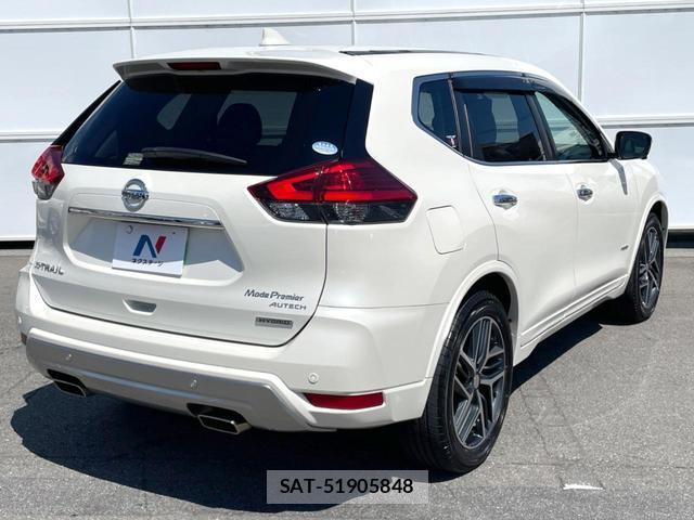 Nissan X-TRAIL 2018-05 8814638-16