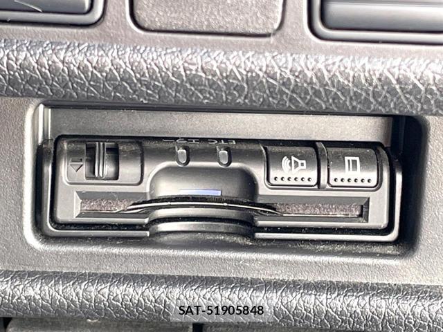 Nissan X-TRAIL 2018-05 8814638-5