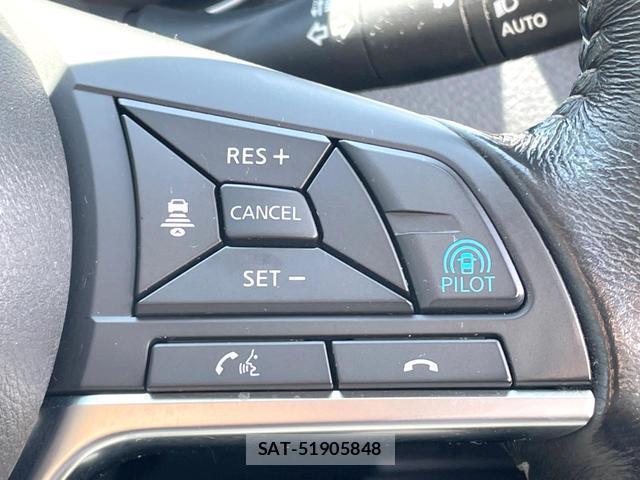 Nissan X-TRAIL 2018-05 8814638-6