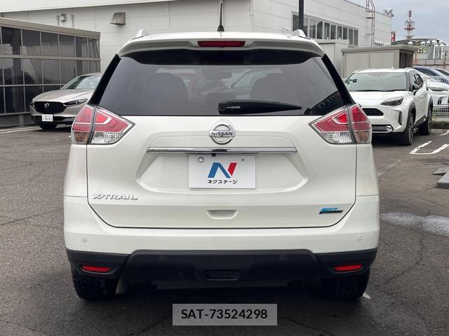Nissan X-TRAIL 2017-01 8815016-12