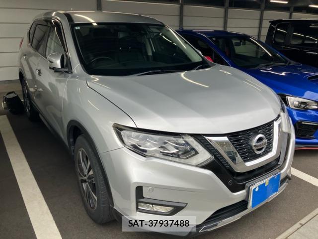 Nissan X-TRAIL 2018-07 8815141-0