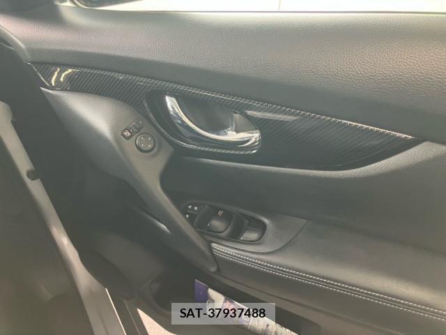 Nissan X-TRAIL 2018-07 8815141-15