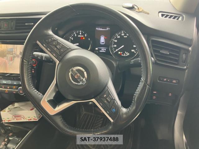 Nissan X-TRAIL 2018-07 8815141-18