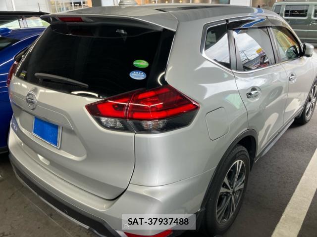 Nissan X-TRAIL 2018-07 8815141-3
