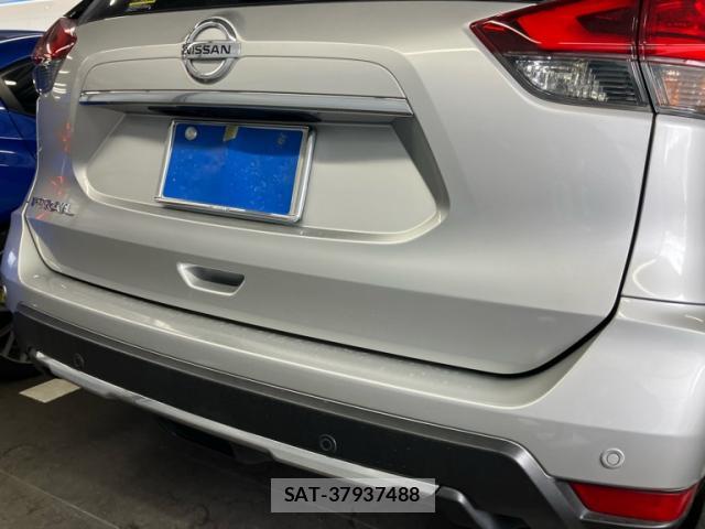 Nissan X-TRAIL 2018-07 8815141-5