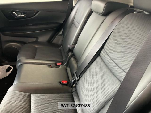 Nissan X-TRAIL 2018-07 8815141-9