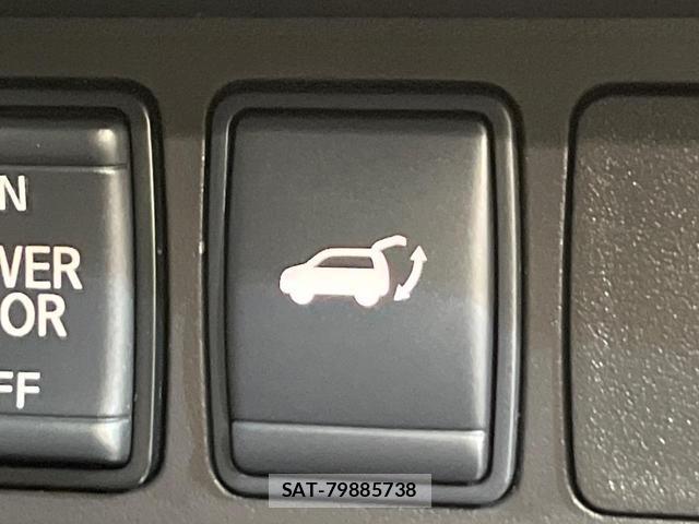 Nissan X-TRAIL 2018-03 8815178-6