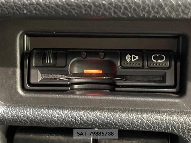Nissan X-TRAIL 2018-03 8815178-7