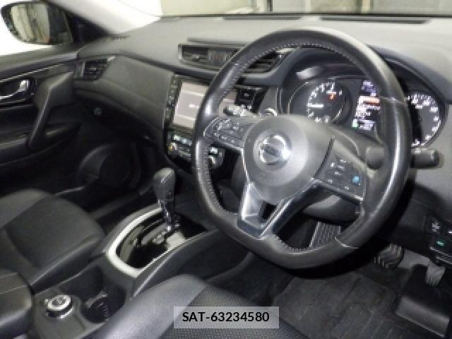 Nissan X-TRAIL 2018-12 8816133-2