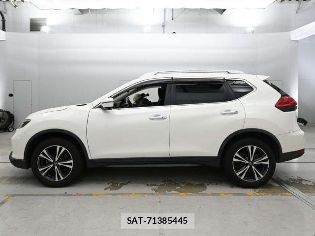 Nissan X-TRAIL 2020-04 8816301-11