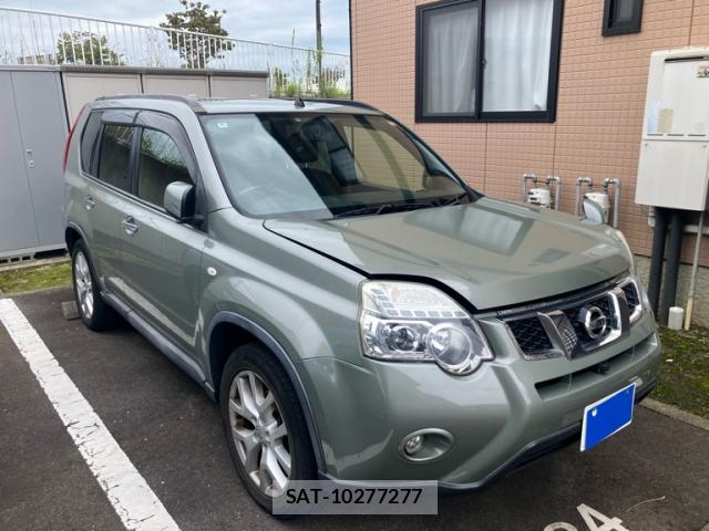 Nissan X-TRAIL 2012-08 8816338-1