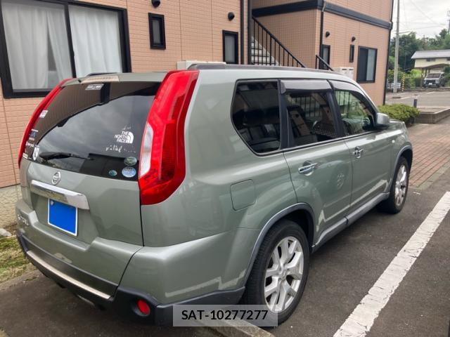 Nissan X-TRAIL 2012-08 8816338-13