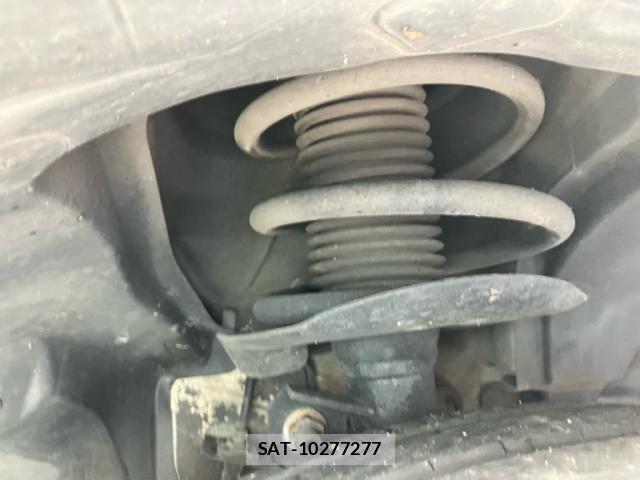 Nissan X-TRAIL 2012-08 8816338-4