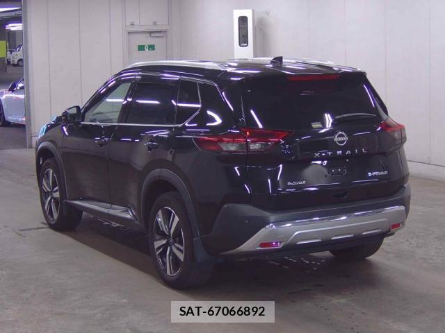 Nissan X-TRAIL 2023-06 8816608-1