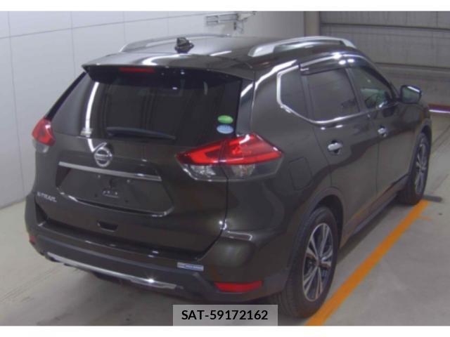 Nissan X-TRAIL 2017-10 8816785-1