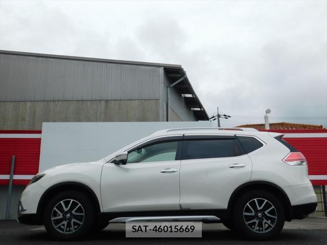Nissan X-TRAIL 2015-09 8817054-10