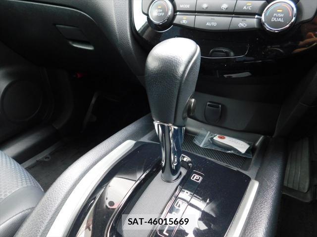 Nissan X-TRAIL 2015-09 8817054-15