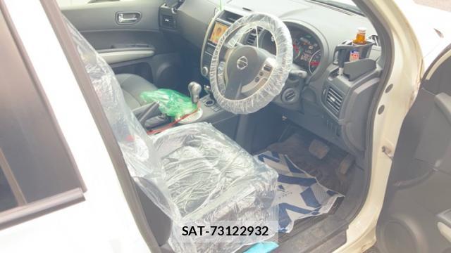 Nissan X-TRAIL 2013-09 8817150-6