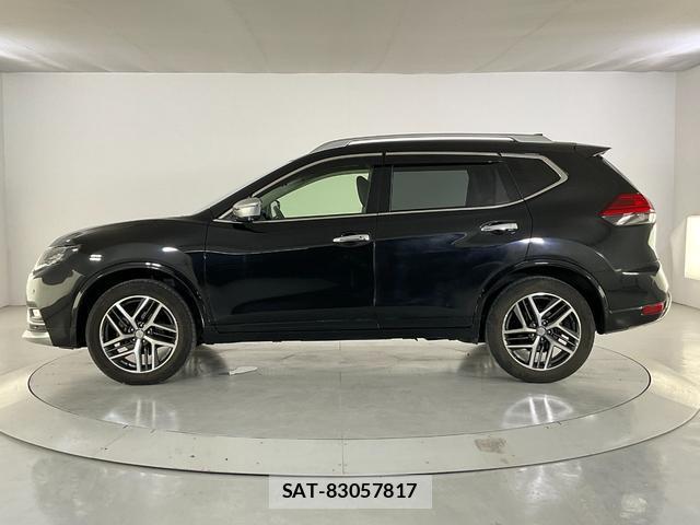 Nissan X-TRAIL 2017-11 8817389-3