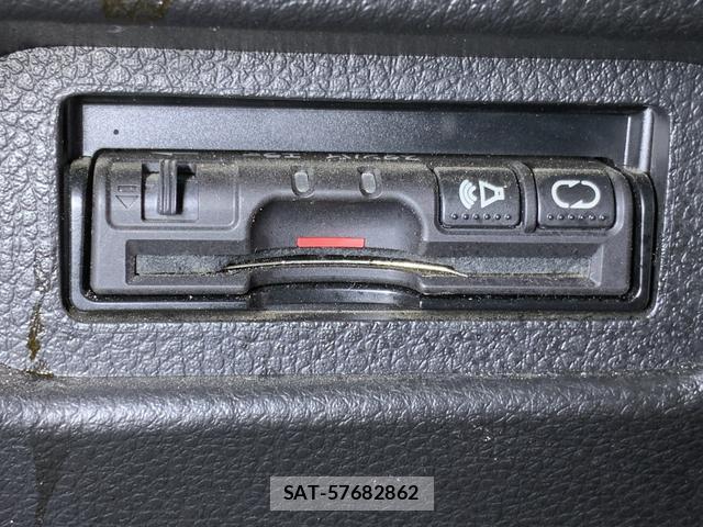 Nissan X-TRAIL 2013-08 8817400-13