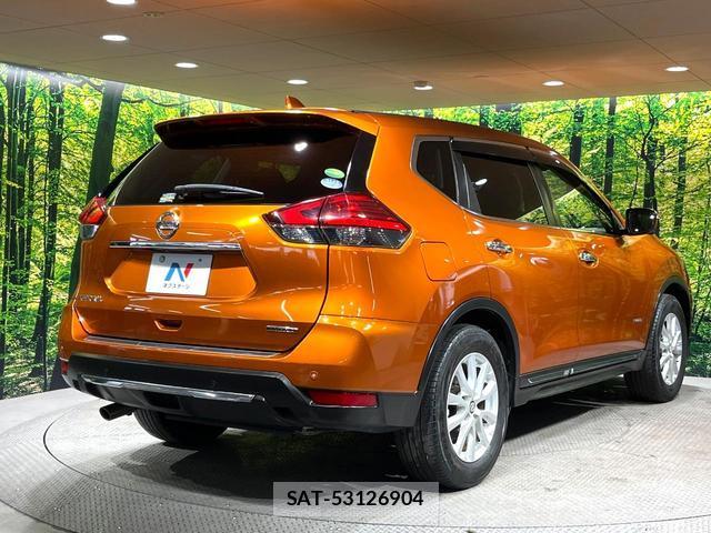 Nissan X-TRAIL 2017-05 8817689-16