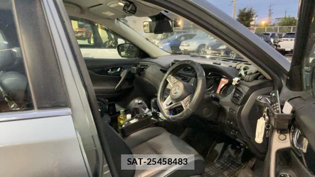 Nissan X-TRAIL 2019-01 8817717-12