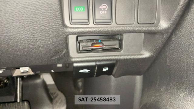 Nissan X-TRAIL 2019-01 8817717-9