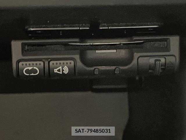 Nissan X-TRAIL 2016-06 8817828-6