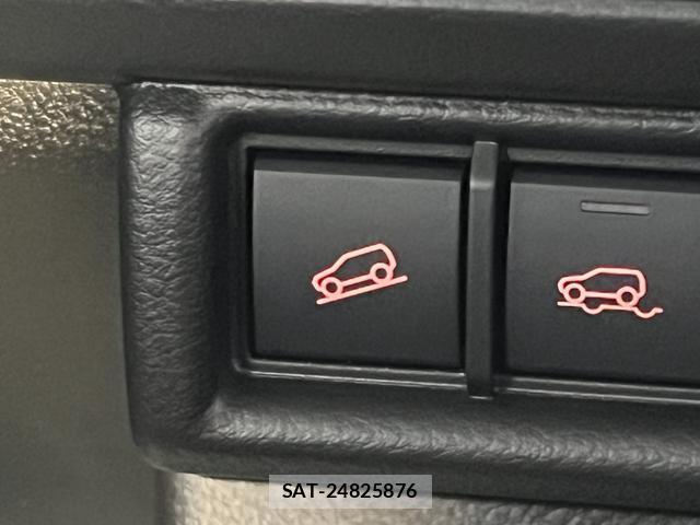 Suzuki X BEE 2026-08 8814270-16