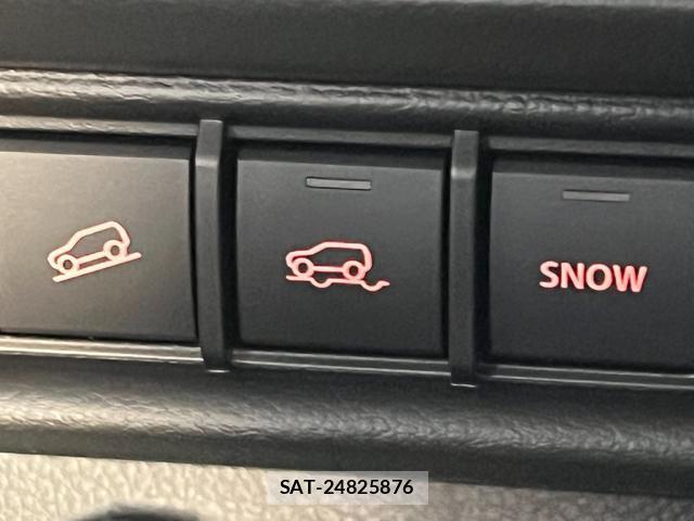 Suzuki X BEE 2026-08 8814270-17