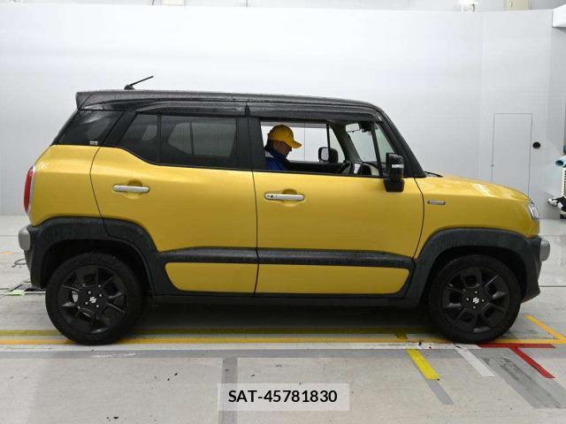 Suzuki X BEE 2018-01 8815394-9