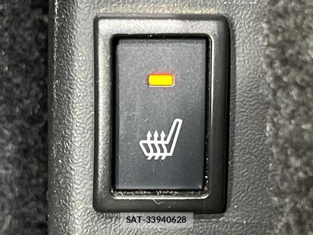 Suzuki X BEE 2019-10 8817831-4