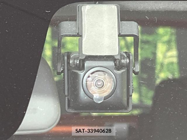 Suzuki X BEE 2019-10 8817831-5