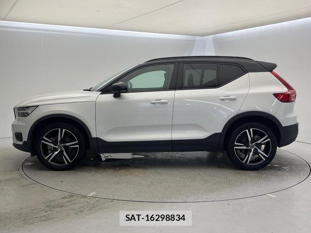 Volvo XC40 2021-08 8812146-18