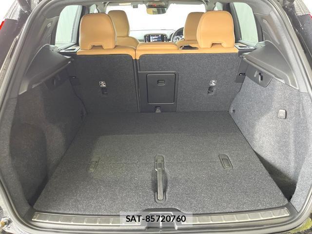 Volvo XC40 2022-01 8812148-16