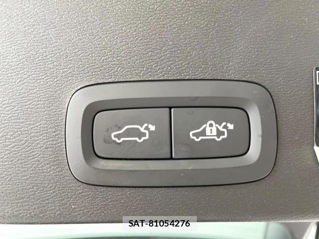Volvo XC40 2021-12 8812152-18