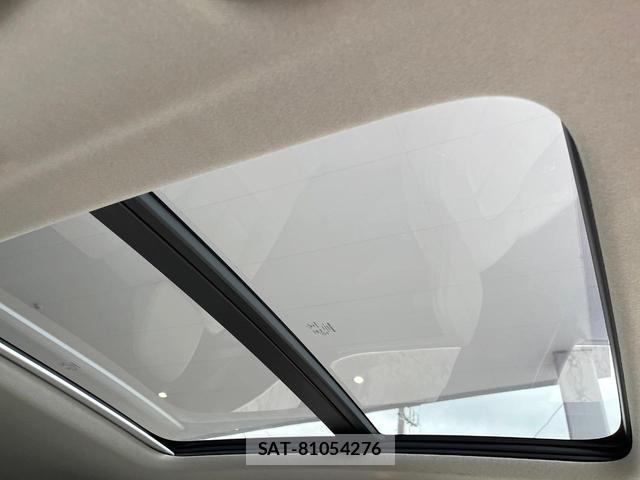 Volvo XC40 2021-12 8812152-4