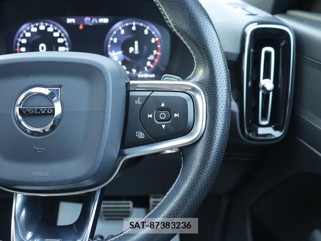 Volvo XC40 2019-03 8812162-14